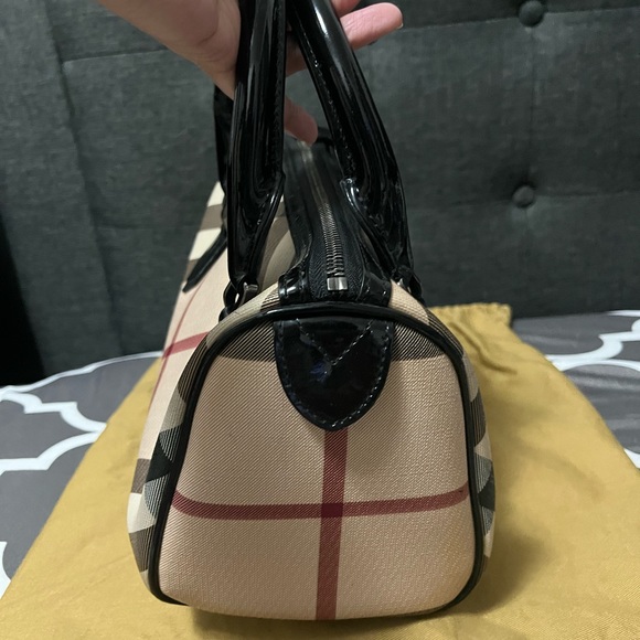 Authentic Burberry Nova Check Bowling Bag - Picture 6 of 13